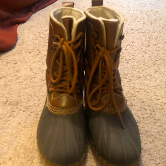 Duck Boots - Picture 2 of 3